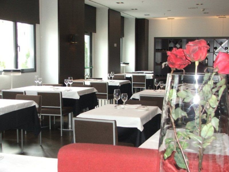 Ac Hotel Oviedo Forum By Marriott Kültér fotó